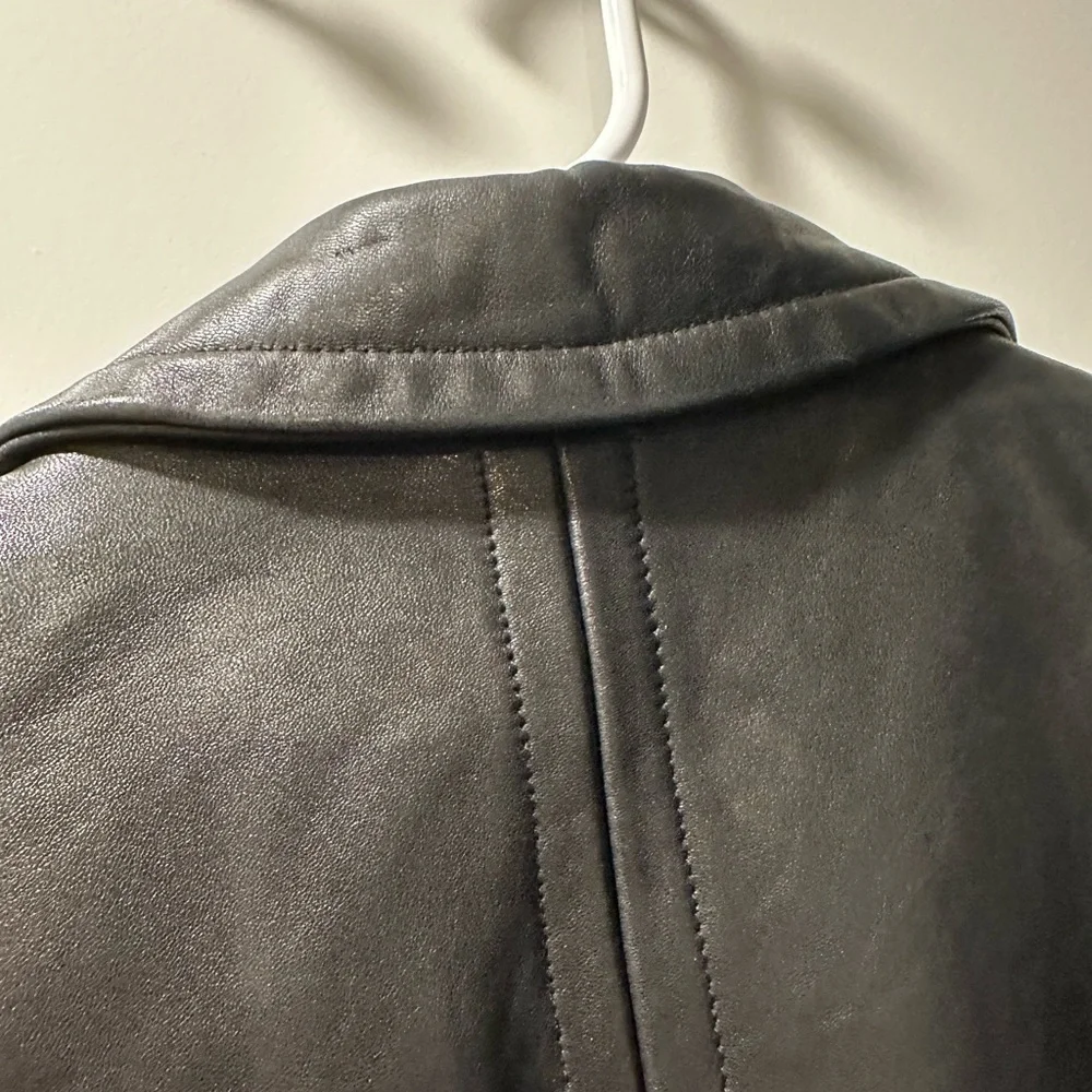 AVANTI Black Leather Women's Jacket - Picture 7 of 15